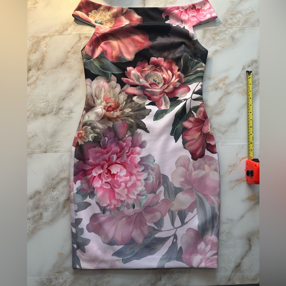 Ted Baker BodyCon posey floral dress